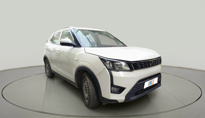2021 Mahindra XUV300 W4 1.5 DIESEL, Diesel, Manual, 56,032 km, exterior