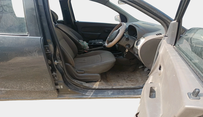 2016 Renault Lodgy 85 PS RXE 8 STR, Diesel, Manual, 94,165 km, interior