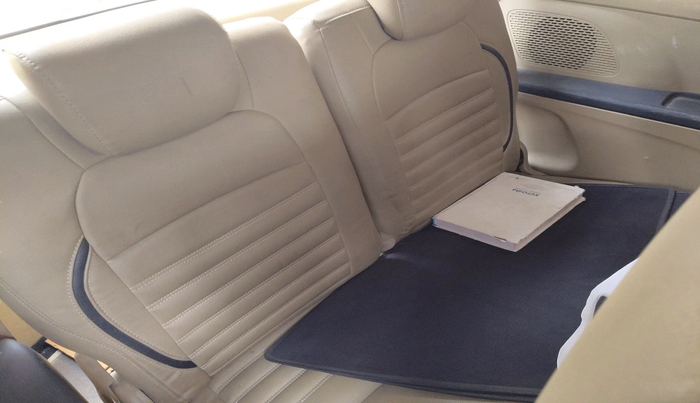 2014 Honda Mobilio 1.5L I-VTEC V, Petrol, Manual, 91,096 km, interior