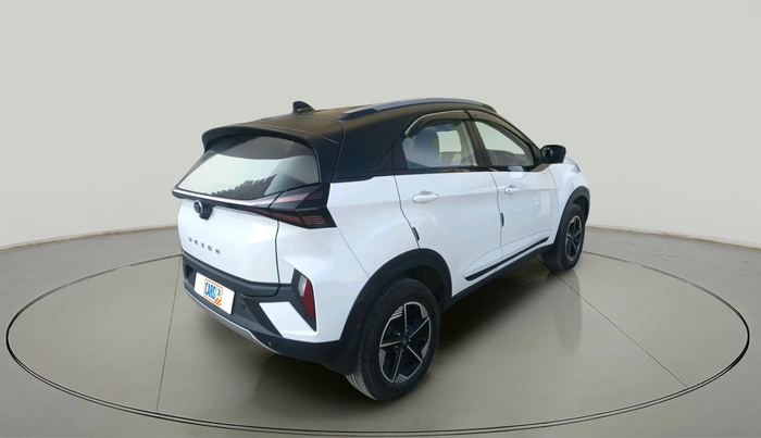 2025 Tata NEXON CREATIVE + SUNROOF AMT 1.5 DIESEL, Diesel, Automatic, 33,570 km, exterior