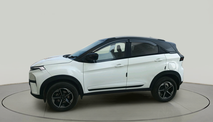 2025 Tata NEXON CREATIVE + SUNROOF AMT 1.5 DIESEL, Diesel, Automatic, 33,570 km, exterior