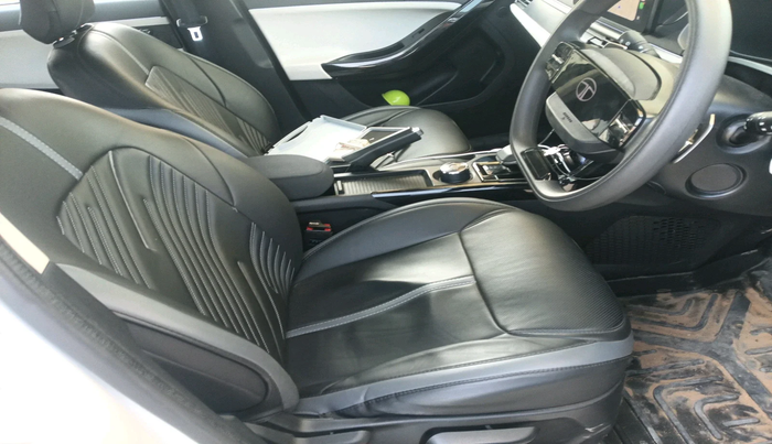 2025 Tata NEXON CREATIVE + SUNROOF AMT 1.5 DIESEL, Diesel, Automatic, 33,570 km, interior