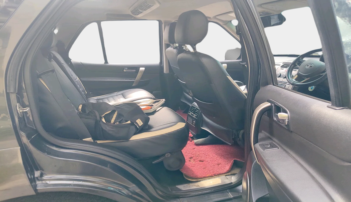 2016 Tata Safari Storme 2.2 VX 4X2, Diesel, Manual, 1,03,980 km, interior