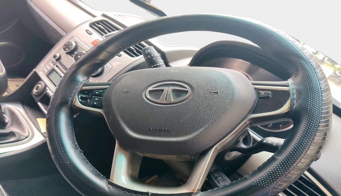 2016 Tata Safari Storme 2.2 VX 4X2, Diesel, Manual, 1,03,980 km, interior