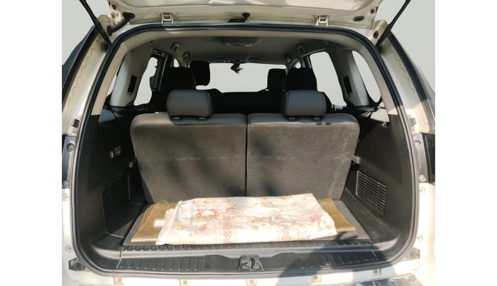 2017 Tata Hexa XTA 4X2 7 STR, Diesel, Automatic, 1,19,146 km, exterior