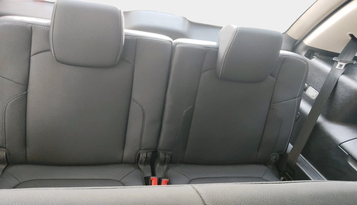 2017 Tata Hexa XTA 4X2 7 STR, Diesel, Automatic, 1,19,146 km, interior