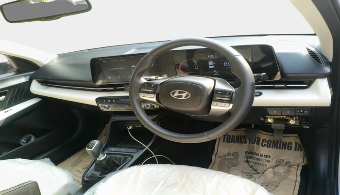 2025 Hyundai Verna SX 1.5 l MPI, Petrol, Manual, 4,571 km, interior