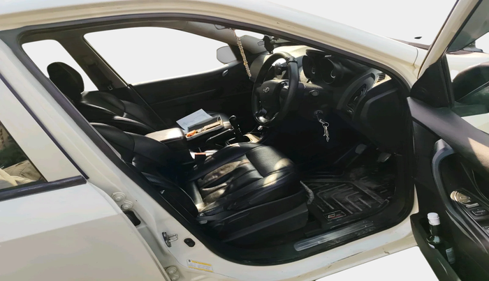 2019 Mahindra XUV500 W5, Diesel, Manual, 1,60,000 km, interior