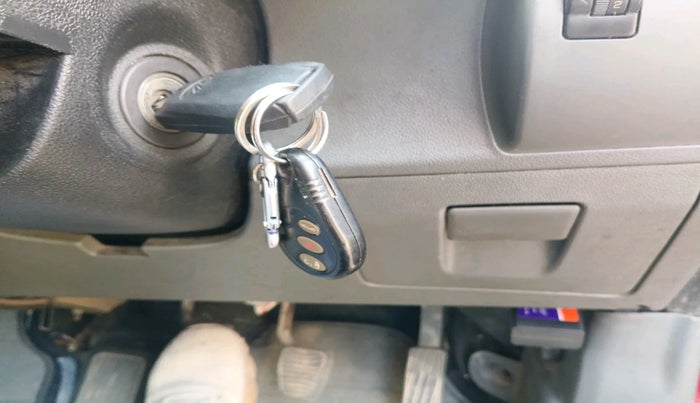 2018 Mahindra KUV 100 NXT K2 P 6 STR, Petrol, Manual, 38,098 km, interior