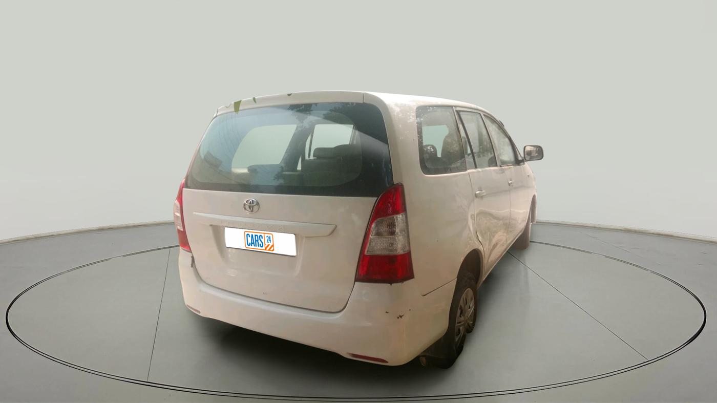 2016 Toyota Innova 2.5 G 7 STR, Diesel, Manual, 2,67,594 km, exterior