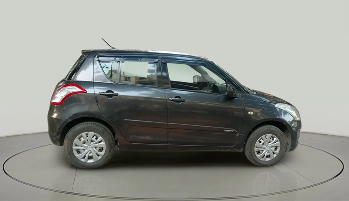 2017 Maruti Swift LXI (O), Petrol, Manual, 1,21,459 km, exterior