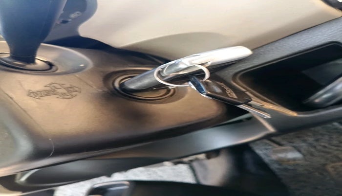 2015 Maruti Wagon R 1.0 LXI, Petrol, Manual, 92,822 km, interior