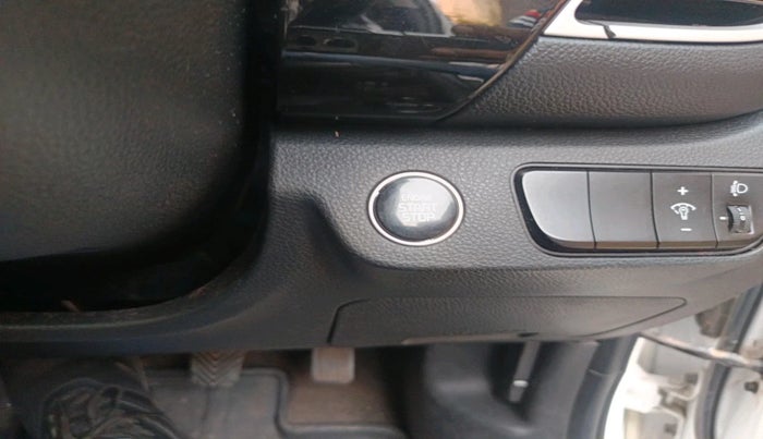 2021 KIA SELTOS HTK PLUS 1.5, Petrol, Manual, 49,782 km, interior