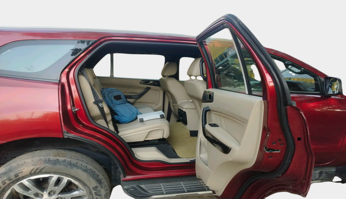 2017 Ford Endeavour TITANIUM 3.2 4X4 AT, Diesel, Automatic, 1,06,632 km, interior