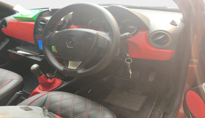 2017 Renault Duster 85 PS RXS MT DIESEL, Diesel, Manual, 1,14,689 km, interior