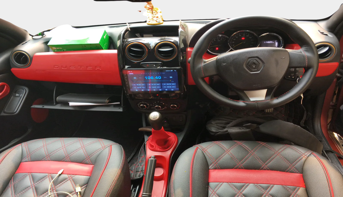 2017 Renault Duster 85 PS RXS MT DIESEL, Diesel, Manual, 1,14,689 km, interior