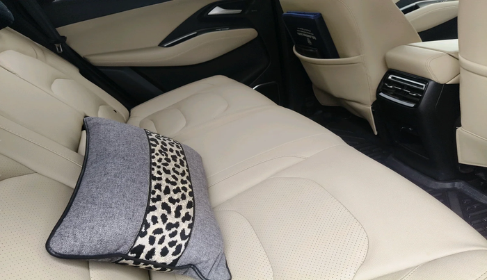 2024 MG HECTOR SHARP PRO 1.5 PETROL TURBO CVT PETROL, Petrol, Automatic, 10,528 km, interior