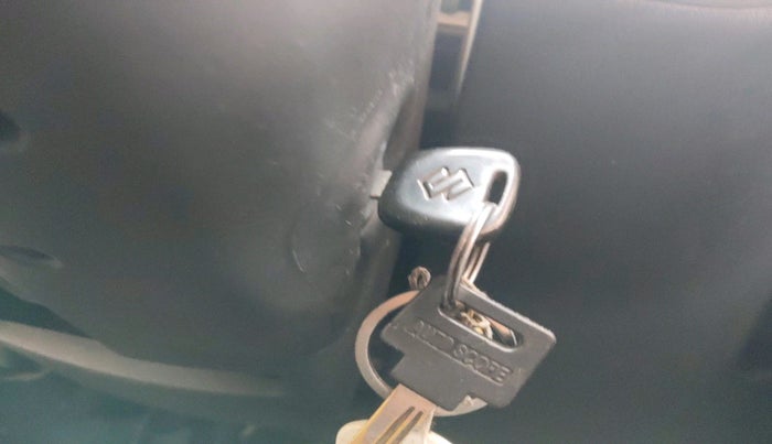 2017 Maruti Eeco 5 STR WITH A/C+HTR, Petrol, Manual, 1,40,185 km, interior