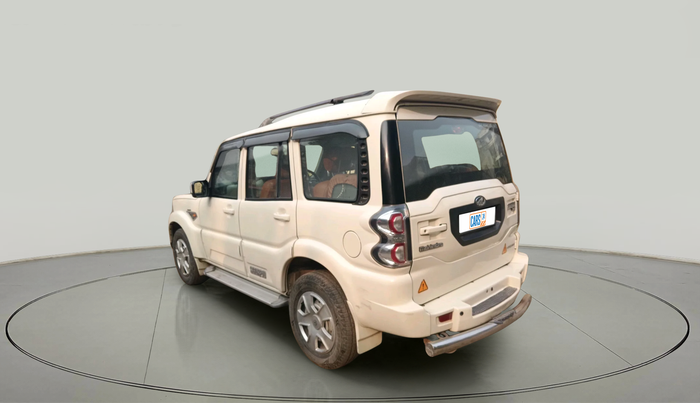 2017 Mahindra Scorpio S4 PLUS 1.99 INTELLI-HYBRID, Diesel, Manual, 61,737 km, exterior