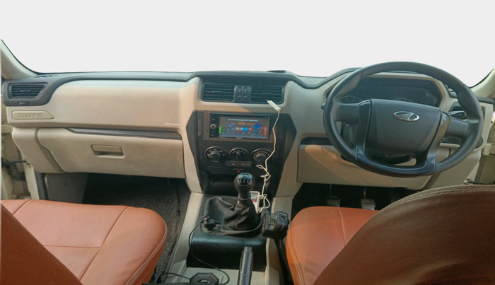 2017 Mahindra Scorpio S4 PLUS 1.99 INTELLI-HYBRID, Diesel, Manual, 61,737 km, interior