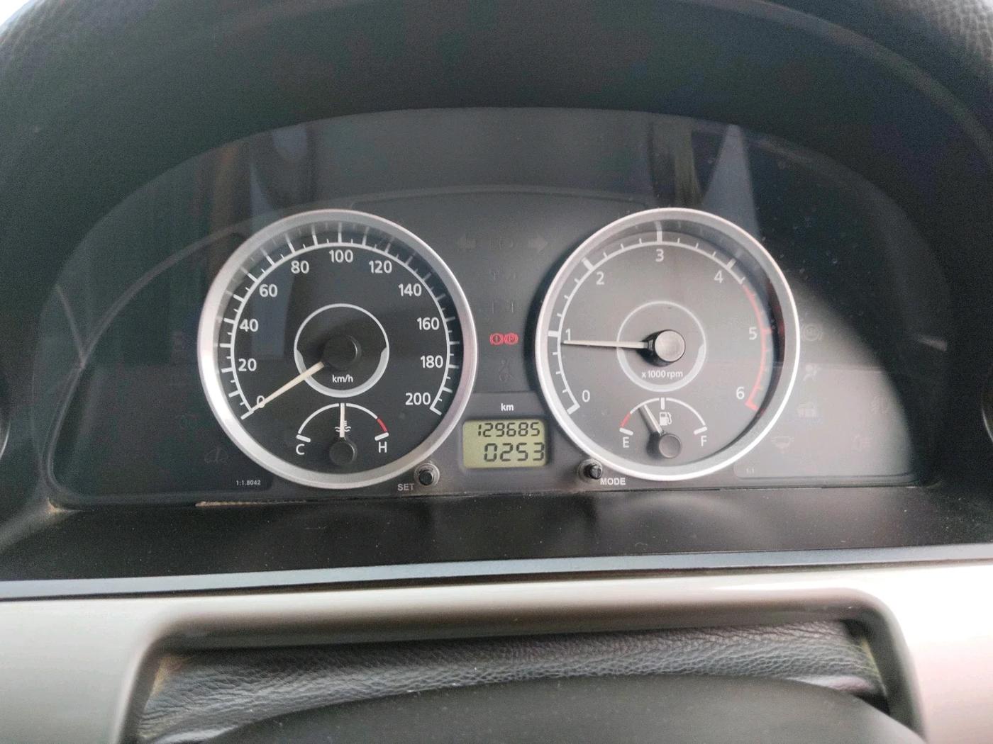 2017 Tata Safari Storme 2.2 VX 4X2, Diesel, Manual, 1,29,685 km, interior