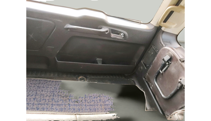 2017 Tata Safari Storme 2.2 VX 4X2, Diesel, Manual, 1,29,685 km, interior