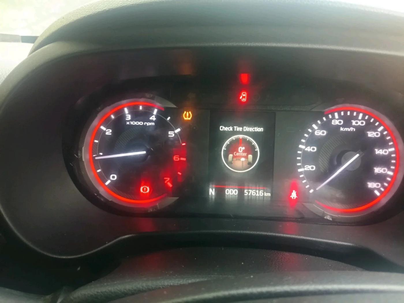 2022 Mahindra Thar LX HT PETROL 4WD MT, Petrol, Manual, 57,616 km, interior