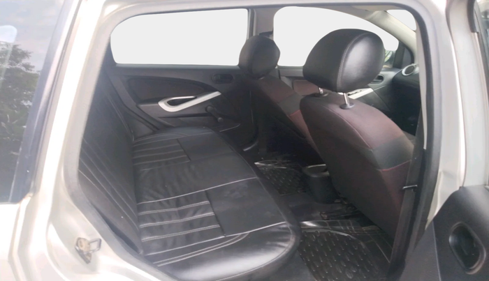 2010 Ford Figo ZXI 1.2 PETROL, Petrol, Manual, 1,91,502 km, interior