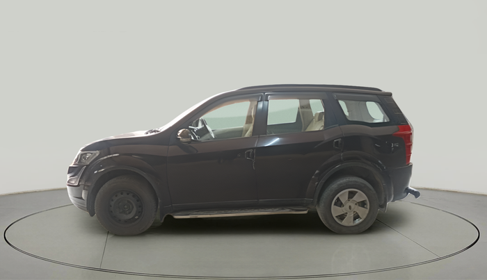 2017 Mahindra XUV500 W6 1.99, Diesel, Manual, 1,12,440 km, exterior