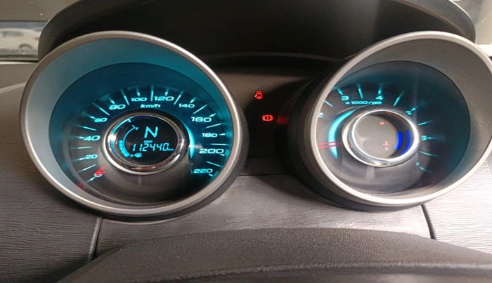 2017 Mahindra XUV500 W6 1.99, Diesel, Manual, 1,12,440 km, interior