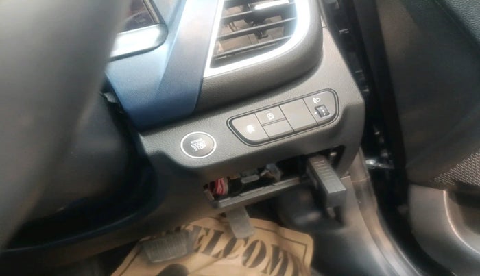 2025 KIA SELTOS HTX (O) 1.5 Petrol iVT, Petrol, Automatic, 12,148 km, interior