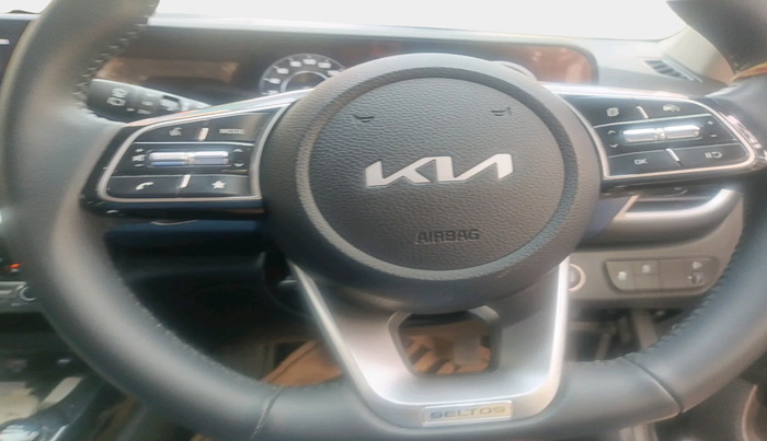 2025 KIA SELTOS HTX (O) 1.5 Petrol iVT, Petrol, Automatic, 12,148 km, interior