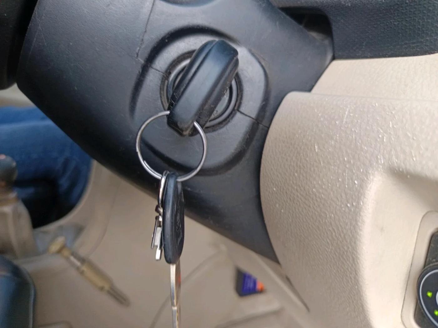 2013 Maruti Swift Dzire VXI, CNG, Manual, 99,026 km, interior