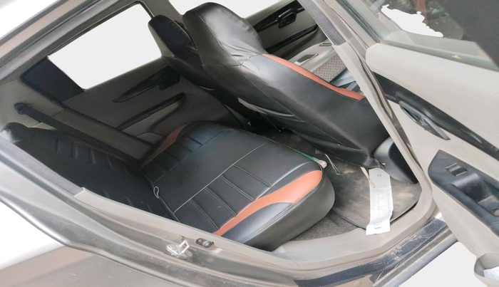 2017 Mahindra Kuv100 K4 PLUS 6 STR, Petrol, Manual, 83,541 km, interior