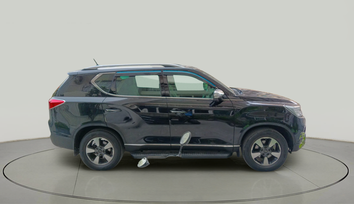 2022 Mahindra ALTURAS G4 2WD AT, Diesel, Automatic, 15,437 km, exterior