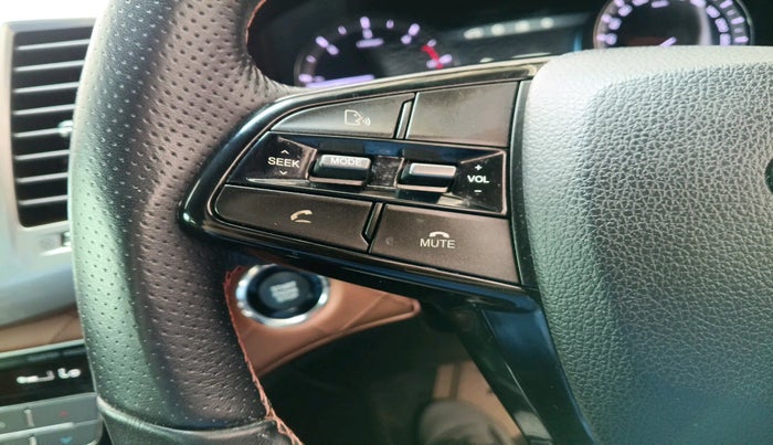 2022 Mahindra ALTURAS G4 2WD AT, Diesel, Automatic, 15,437 km, interior