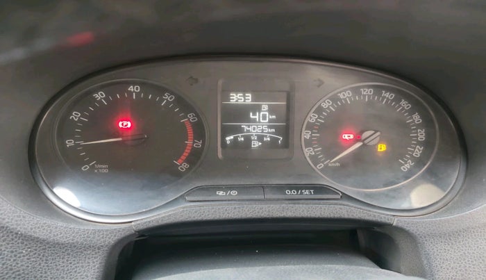 2017 Skoda Rapid AMBITION 1.6 MPI MT, Petrol, Manual, 74,025 km, interior