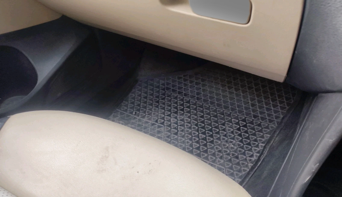 2017 Skoda Rapid AMBITION 1.6 MPI MT, Petrol, Manual, 74,025 km, interior