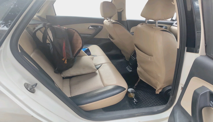 2017 Skoda Rapid AMBITION 1.6 MPI MT, Petrol, Manual, 74,025 km, interior