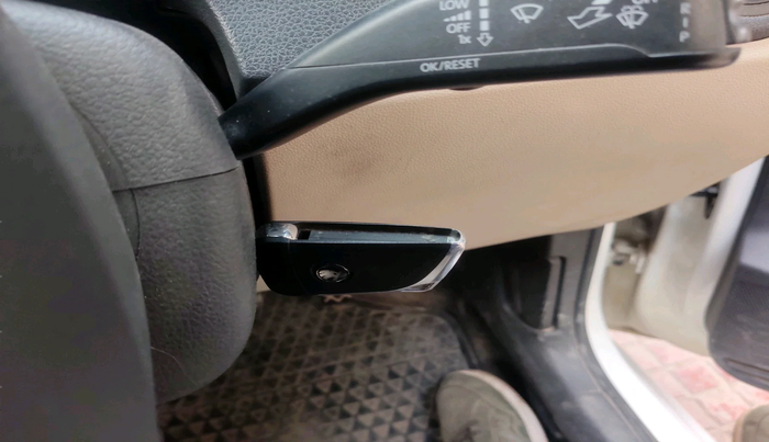 2017 Skoda Rapid AMBITION 1.6 MPI MT, Petrol, Manual, 74,025 km, interior