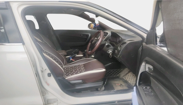 2018 Maruti Vitara Brezza VDI, Diesel, Manual, 1,00,131 km, interior