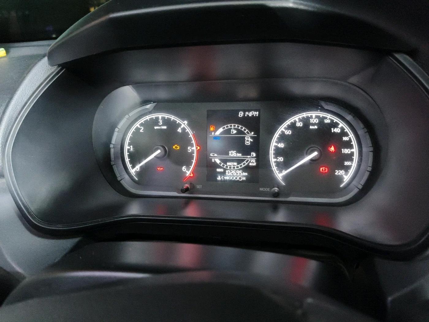 2021 Tata Harrier XM 2.0L KRYOTEC, Diesel, Manual, 1,02,695 km, interior