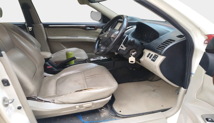 2016 Mitsubishi Pajero Sport 2.5 AT 4X2, Diesel, Automatic, 90,784 km, interior