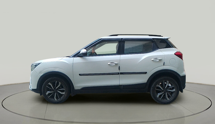 2021 Mahindra XUV300 W8 (O) 1.5 DIESEL, Diesel, Manual, 92,884 km, exterior