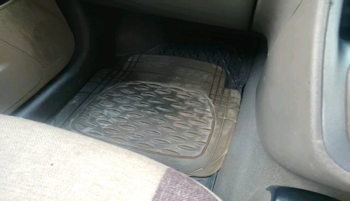 2011 Hyundai i10 MAGNA 1.2, Petrol, Manual, 58,818 km, interior