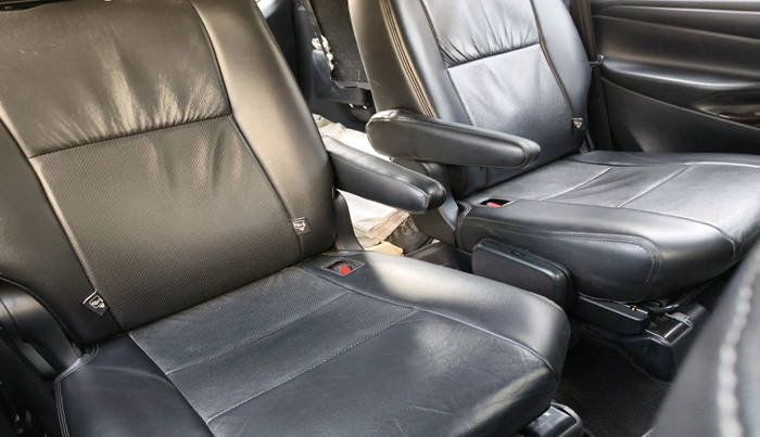 2017 Toyota Innova Crysta 2.4 GX AT 7 STR, Diesel, Automatic, 1,14,243 km, interior