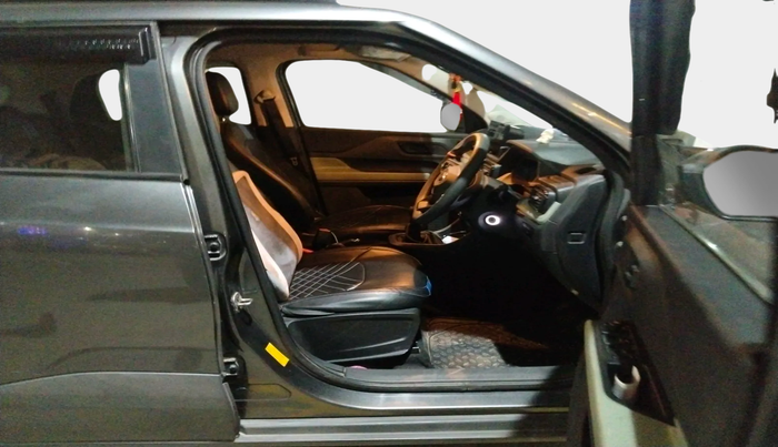 2022 Tata PUNCH ADVENTURE MT, Petrol, Manual, 32,691 km, interior