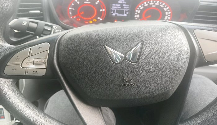 2023 Mahindra XUV300 W6 1.5 Sunroof Diesel, Diesel, Manual, 43,192 km, interior