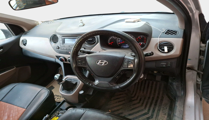 2016 Hyundai Grand i10 SPORTZ 1.2 KAPPA VTVT, Petrol, Manual, 1,12,925 km, interior