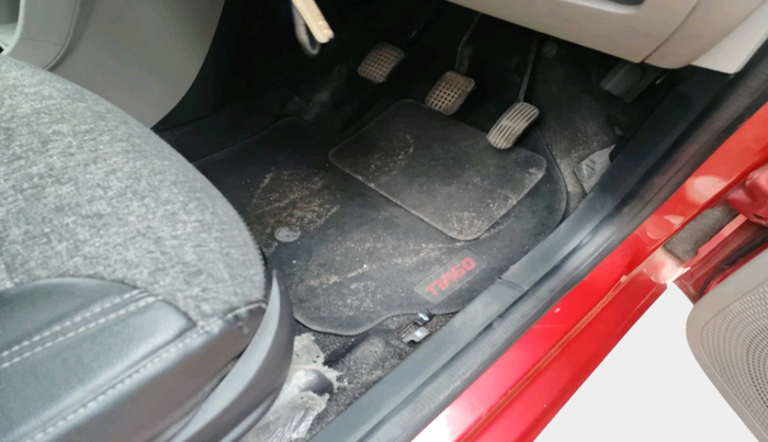 2019 Tata Tiago XZ PETROL, Petrol, Manual, 38,643 km, interior